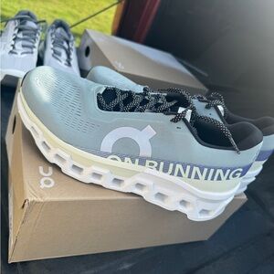 New in Box Men’s On Cloud Shoes Size 12 Mineral Cloudmonster 2